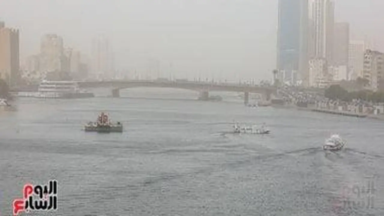 أمطار ورياح تضرب القاهرة مع انخفاض الحرارة واضطراب في حركة الملاحة البحرية